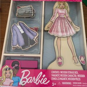 Barbie Magnetic Dress-Up Set